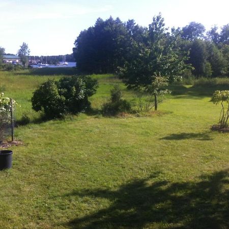 Semesterhus I Stockholms Skaergard, Runmaroe Vaermdoe Namdo Buitenkant foto