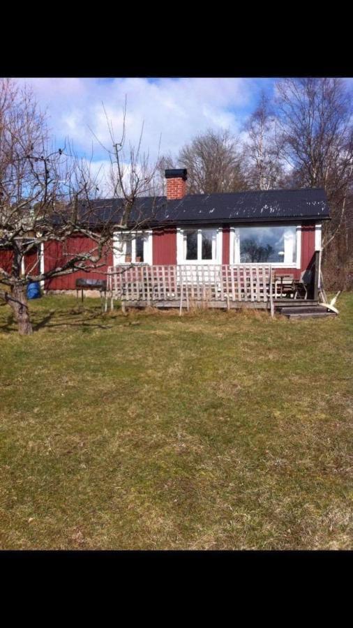 Semesterhus I Stockholms Skaergard, Runmaroe Vaermdoe Namdo Buitenkant foto