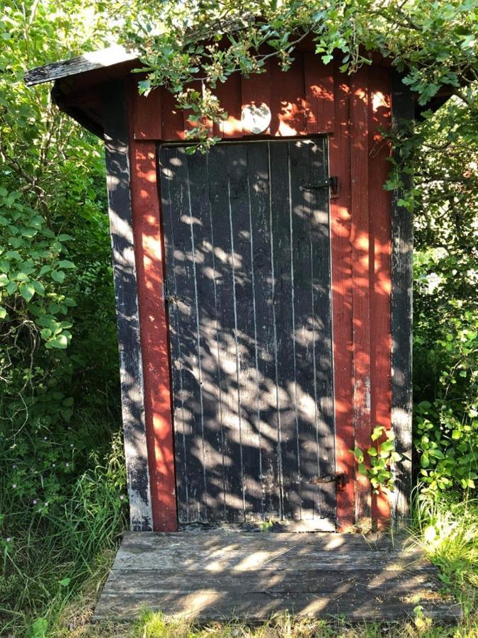 Semesterhus I Stockholms Skaergard, Runmaroe Vaermdoe Namdo Buitenkant foto