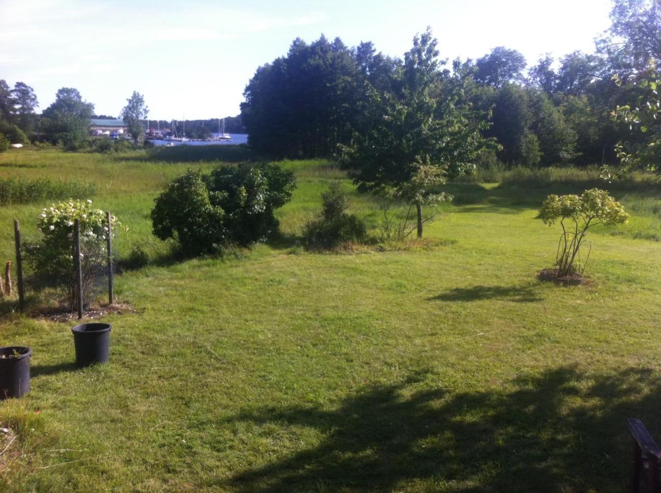 Semesterhus I Stockholms Skaergard, Runmaroe Vaermdoe Namdo Buitenkant foto